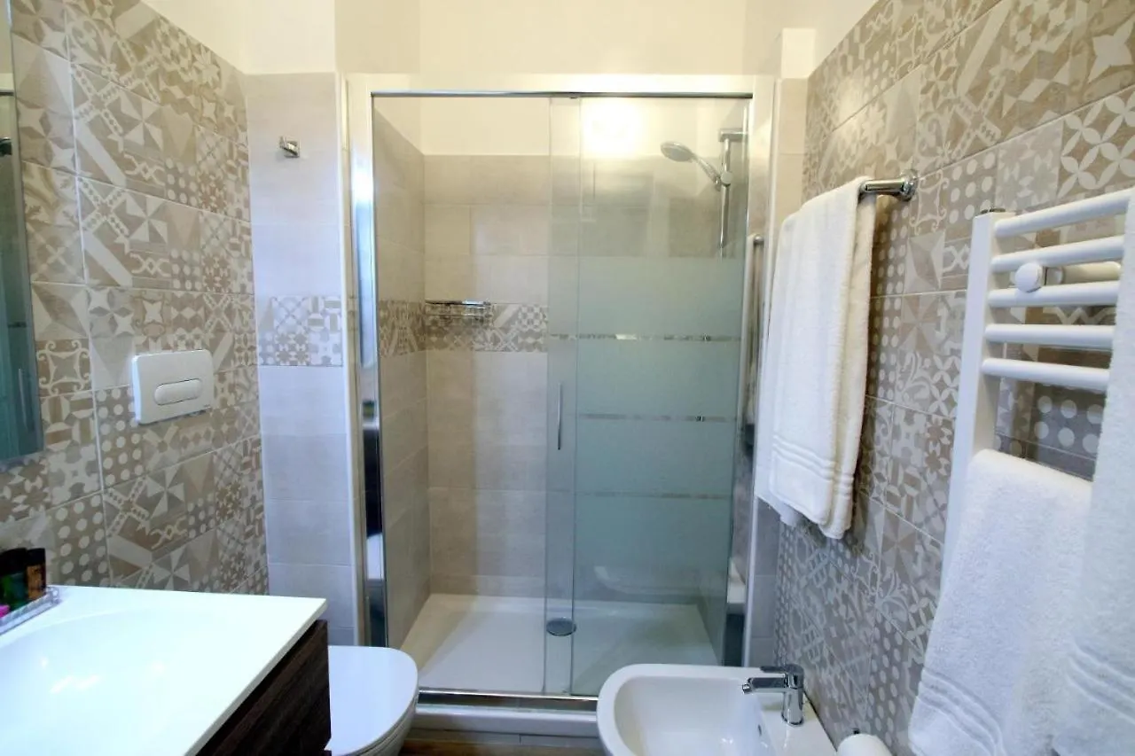 Florence Rooms67