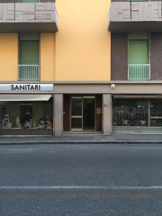 Florence Rooms67 بيت ضيافة